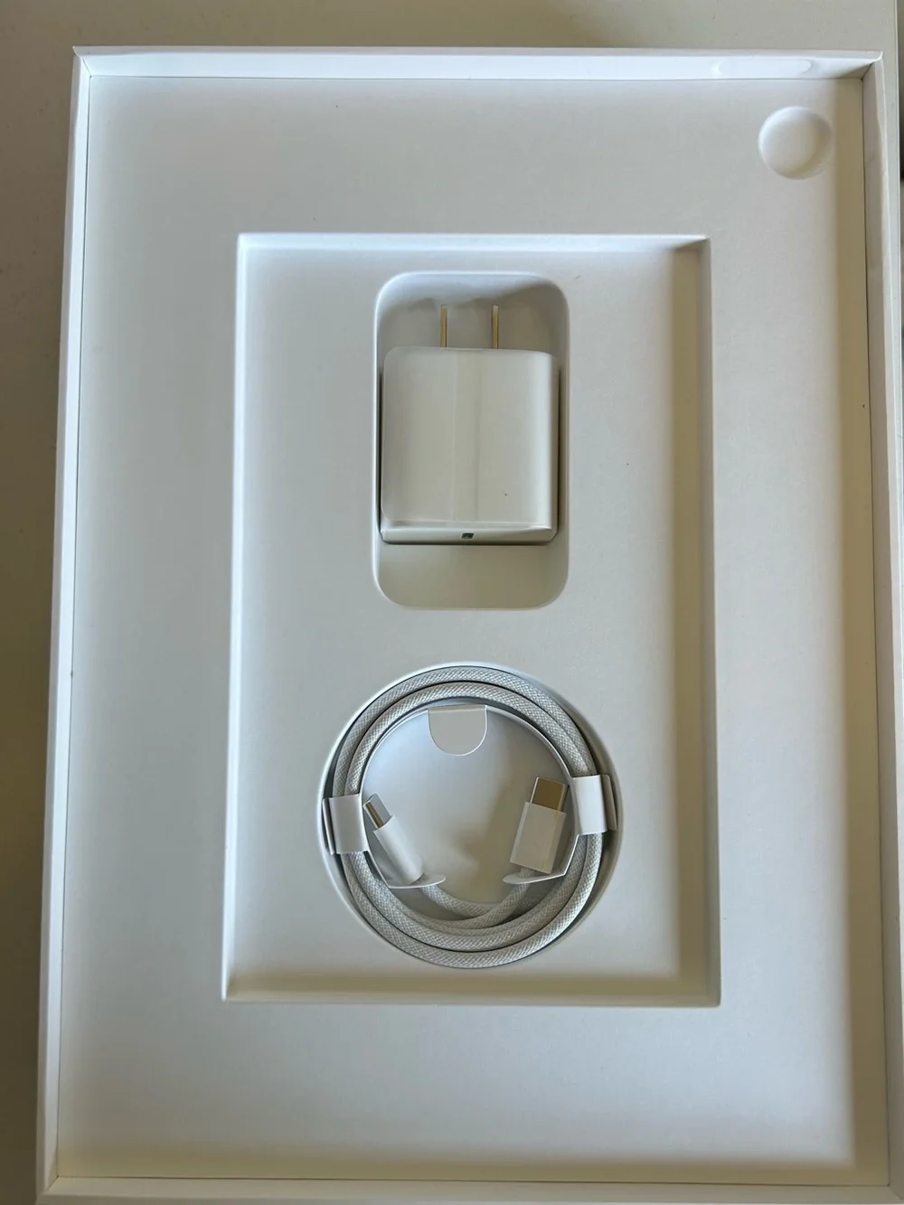 Apple iPad A16 128GB Wi-Fi Silver 11” w/ Original Box + Charger | Like New